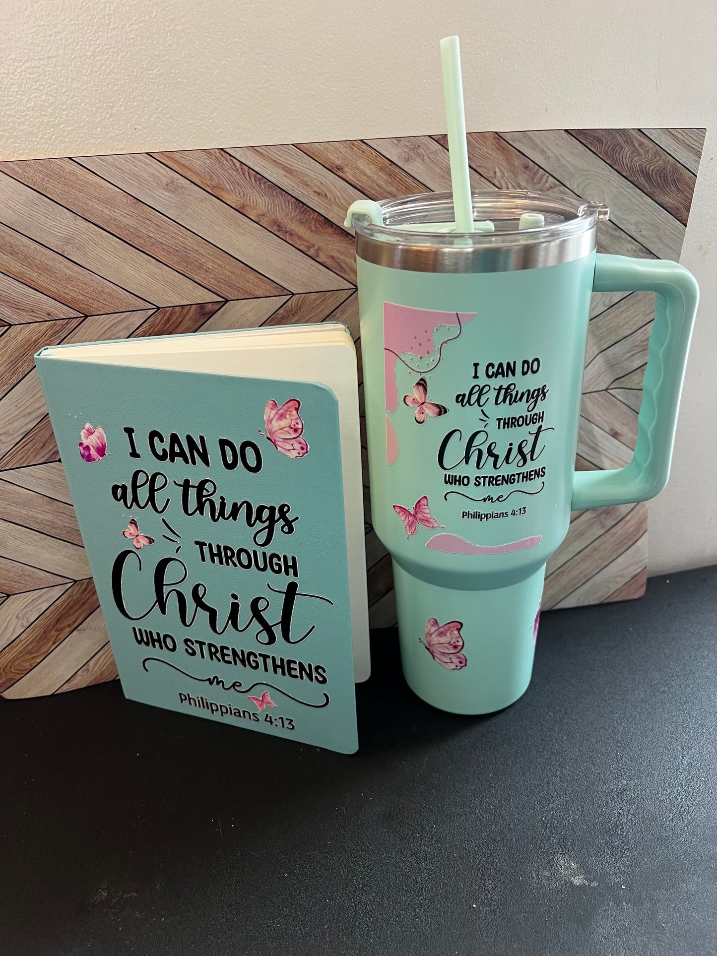 Journal with 40oz Tumbler set PRE -ORDER. Please allow 7-10 business days before ready to pick up or shipped out.